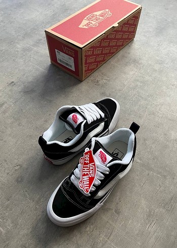 37 Beden siyah Renk Vans knu