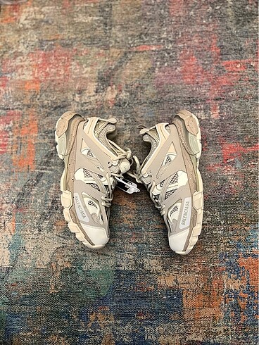 39 Beden ten rengi Renk Balenciaga Track