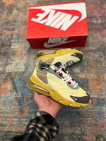 38 Beden Nike Air Max 270 Ayakkabı