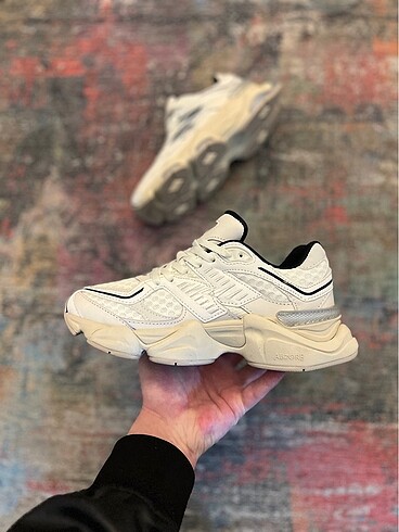 39 Beden ten rengi Renk New Balance 9060 Sneaker