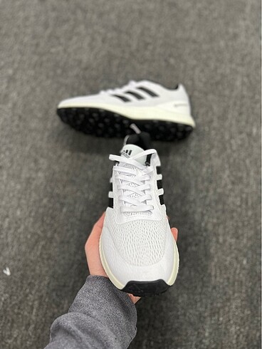 41 Beden beyaz Renk Adidas Sneaker