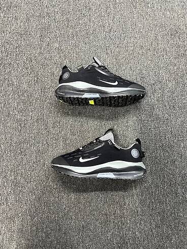 Nike Nike Air Sneaker