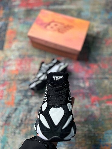 36 Beden New Balance 9060 Black White