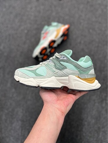 39 Beden çeşitli Renk New Balance 9070