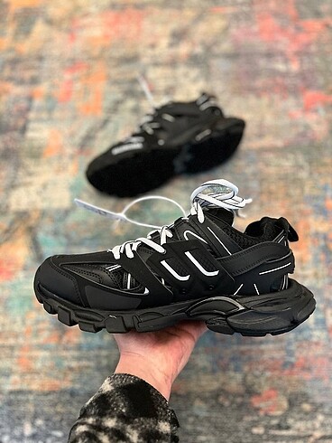 42 Beden Balenciaga Track