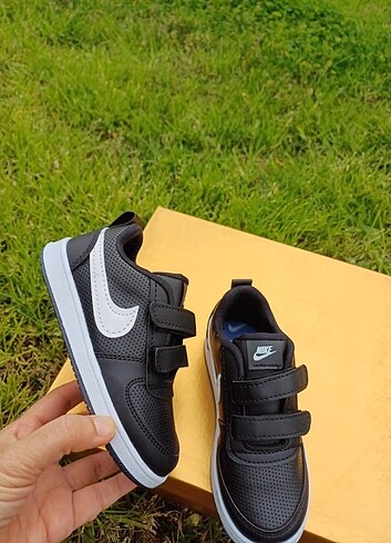 30 Beden siyah Renk Nike spor ayakkabı 