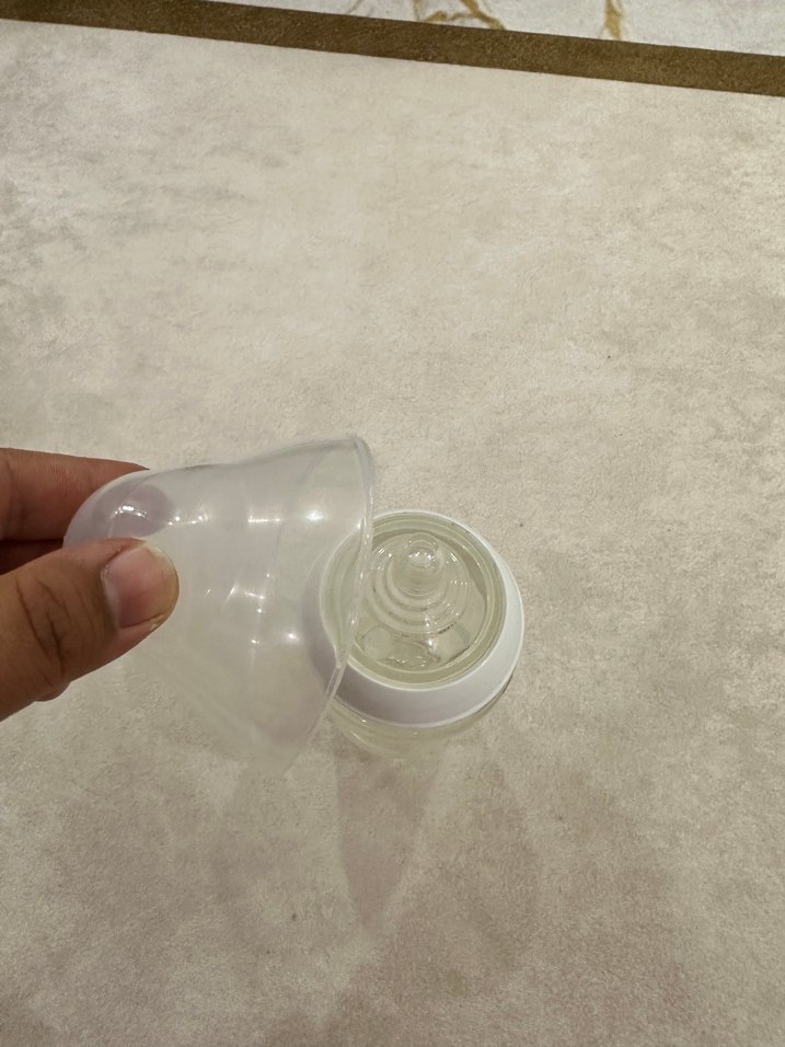 Tommee Tippee Beyaz Bebek Biberonu - Görsel 4