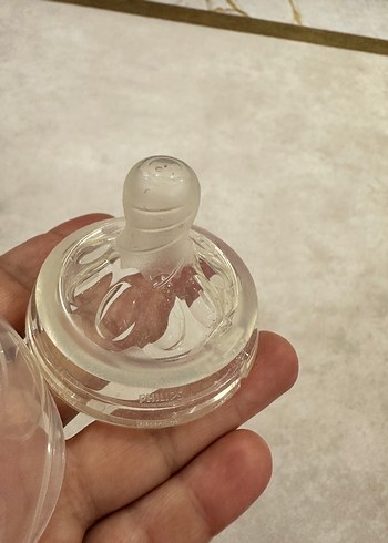 Bebek Biberon Emziği ve Koruyucu Kapağı - Görsel 2