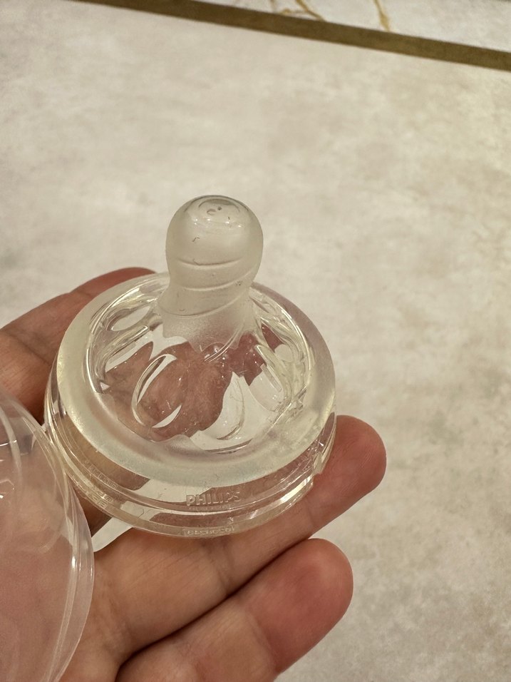 Bebek Biberon Emziği ve Koruyucu Kapağı - Görsel 2