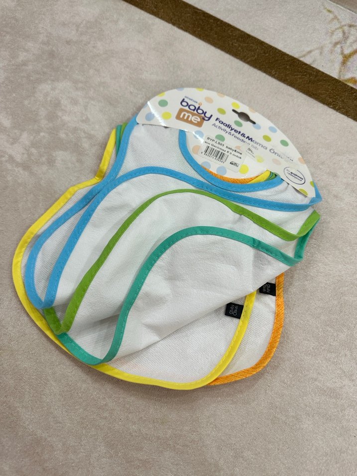 Renkli Çoklu Desenli Bebek Önlüğü - Görsel 2