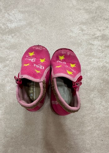 Pembe Nakışlı Kız Çocuk Kaydırmaz Terlik - Görsel 4