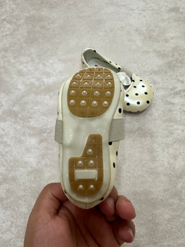 Puantiye Desenli Beyaz Kız Babet Ayakkabı - Görsel 4