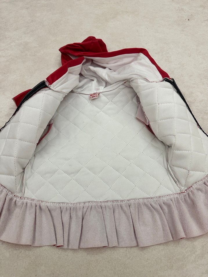 Kırmızı Fırfırlı Kapüşonlu yelek - Görsel 2