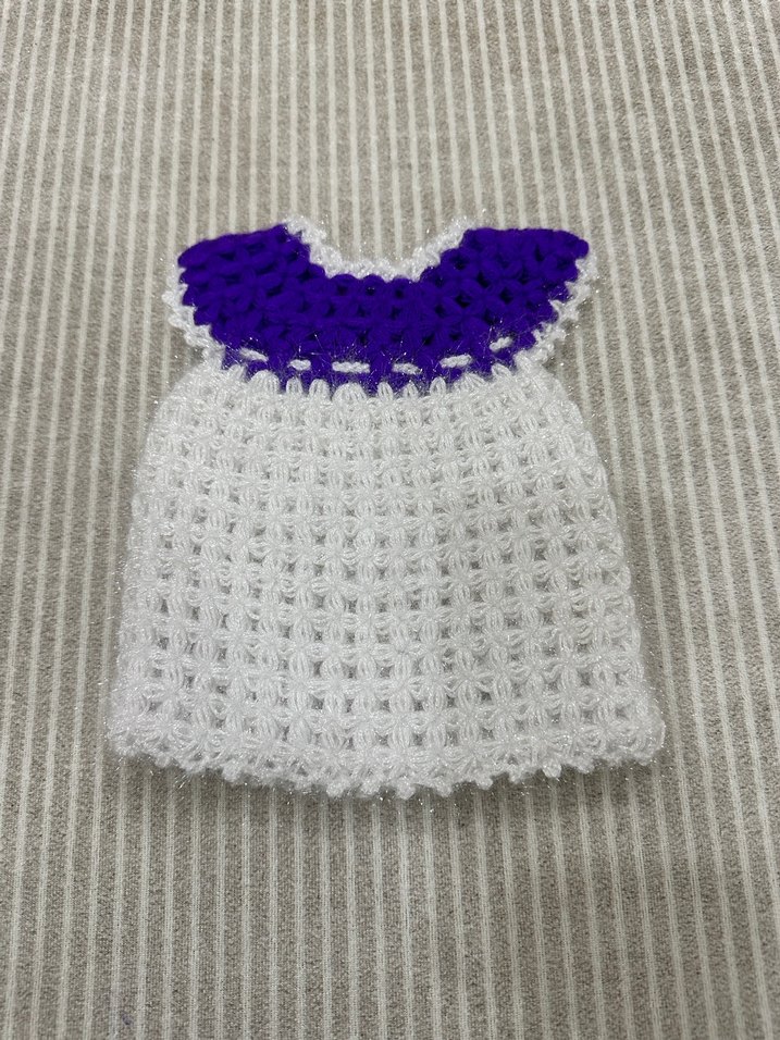 Mor Nakışlı Bebek Önlüğü - Görsel 2