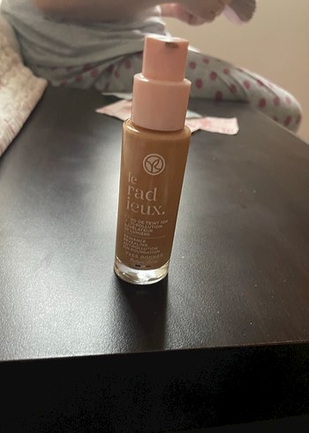 Yves Rocher Yves Rocher Işıltılı Açık Ten BB Krem Ve Fondöten