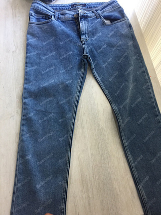 Balenciaga Çok sık bir mom jean 