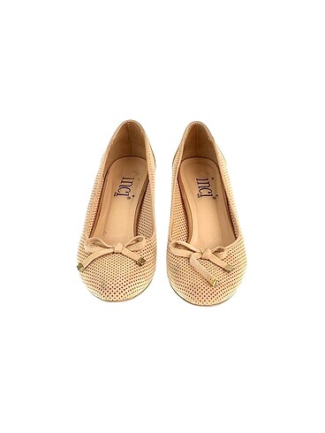 37 Beden inci Stiletto %70 İndirimli.