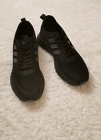 Adidas Spor ayakkabı