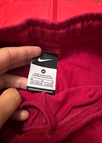 6 Yaş Beden kırmızı Renk Orjinal Nike Kız Çocuk Fermuarlı Eşofman Takımı