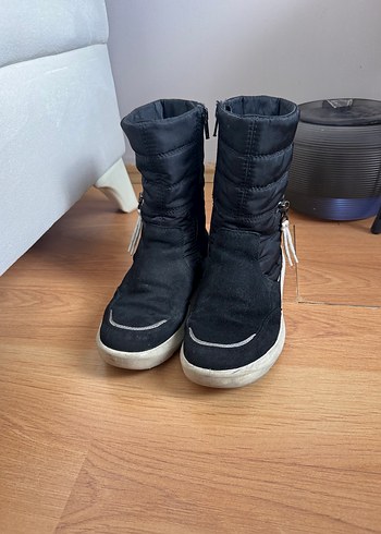 35 Beden Kız Çocuk Siyah Fermuarlı Bot Super Fit