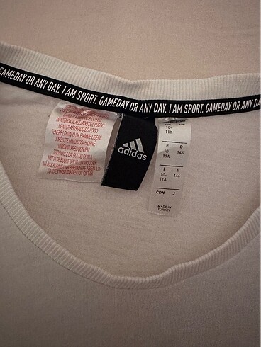 10 Yaş Beden Orjinal Adidas tişört