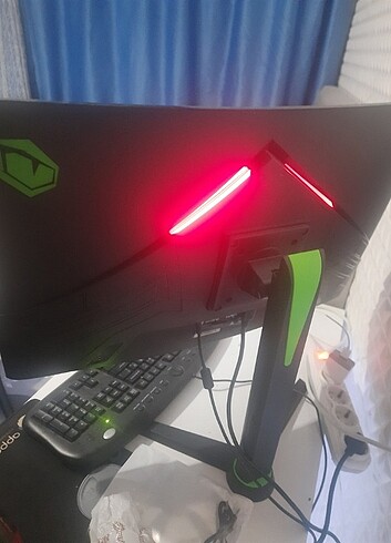  Beden Renk Monitör