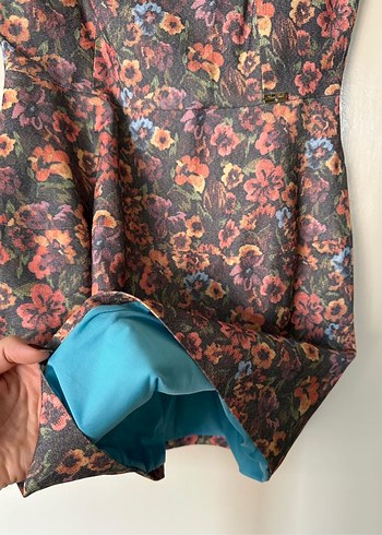 Zara Çiçek Desenli Elbise