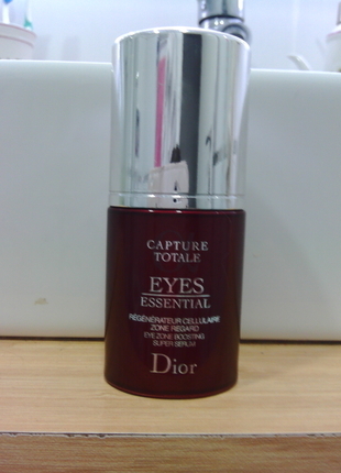 Dior Eyes Essential Capture Totale.