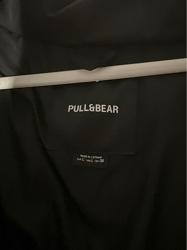 l Beden Pull&Bear kısa kapüşonlu şişme mont
