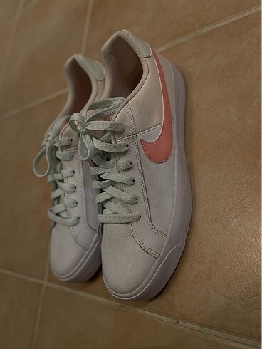 41 Beden Nike Court Royale spor ayakkabı
