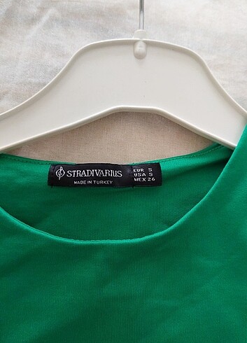 Stradivarius Çıtçıtlı tişört