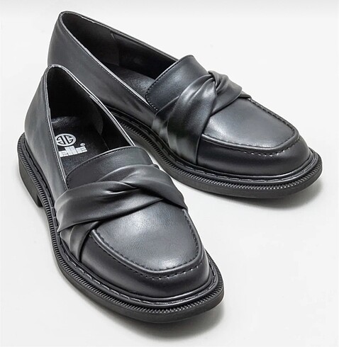 Elle Loafer