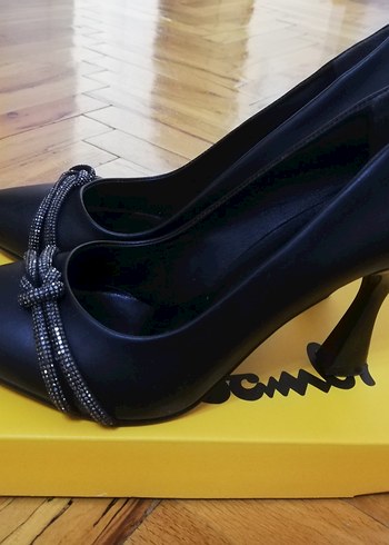 38 Beden siyah Renk Siyah Parlak Stiletto Topuklu Kadın Ofis Ayakkabısı
