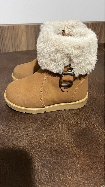 LC Waikiki Kız çocuk bot