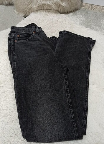 Hm paçalı sıyah Jean 
