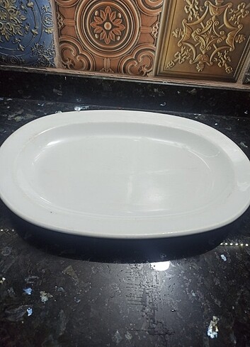 Az kullanılmış 33 cm kayık tabak 