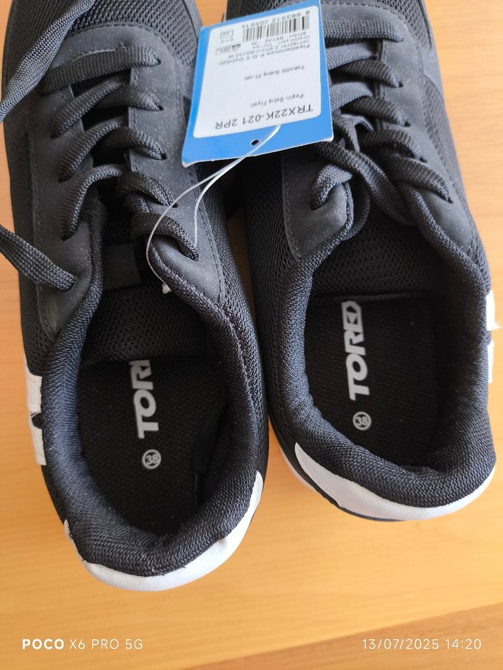 Siyah beyaz Kadın Spor Ayakkabı terox marka flodan alindi - Görsel 3