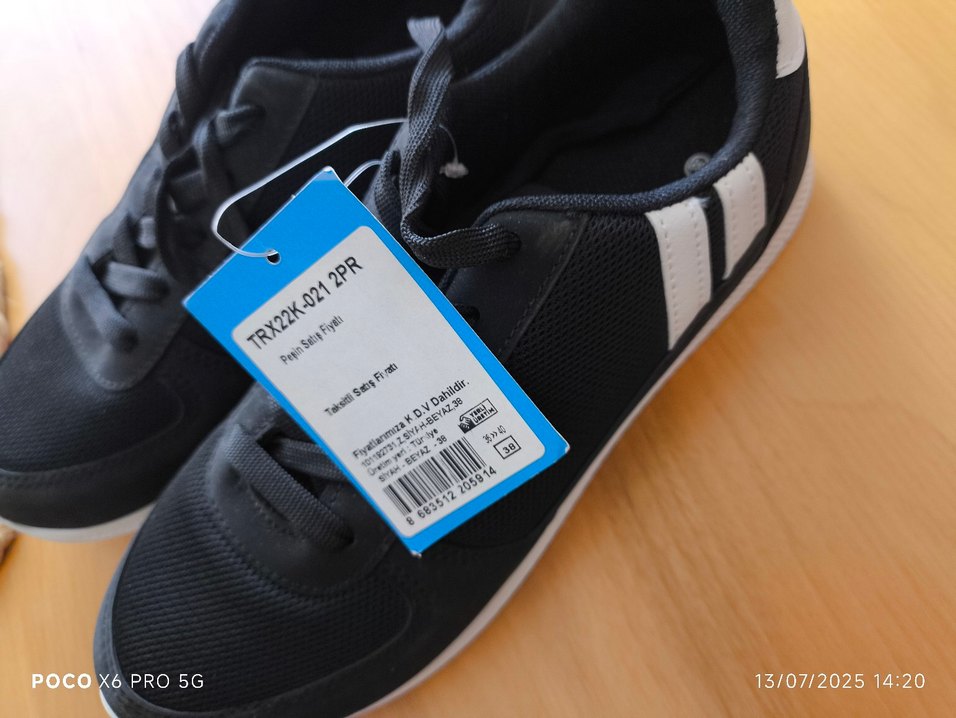 Siyah beyaz Kadın Spor Ayakkabı terox marka flodan alindi - Görsel 4