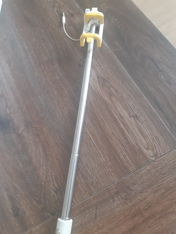 Sarı Renkli Selfie Çubuğu - Görsel 2