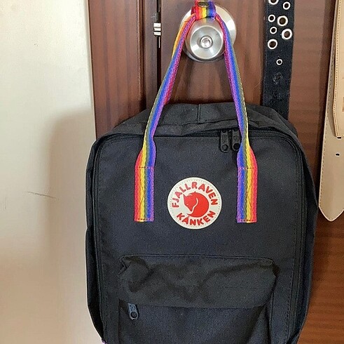 Kanken Gökkuşağı Askılı Çanta