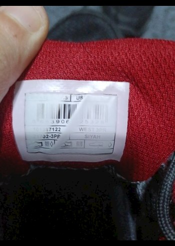 Erkek Kırmızı Spor Ayakkabı Bağcığı - Görsel 2