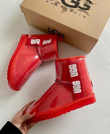 UGG ŞEFFAF