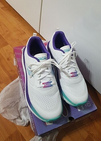38,5 Beden 38.5 skechers sıfır kutulu 