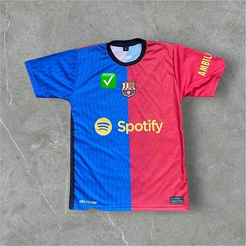 Barcelona forma LAMİNE YAMAL