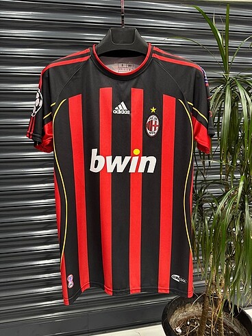Milan Seedorf Nostalji forma