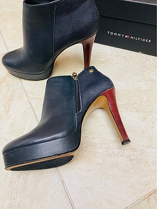 Tommy Hilfiger Tommy kısa bot