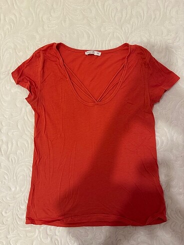 OXXO YAKA DETAYLI T-SHIRT