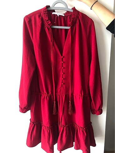 Zara Kırmızı fırfır detaylı elbise