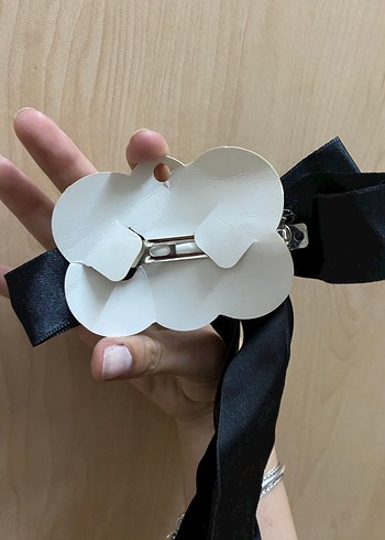 Siyah Parlak Fiyonk Saç Aksesuarı - Görsel 3