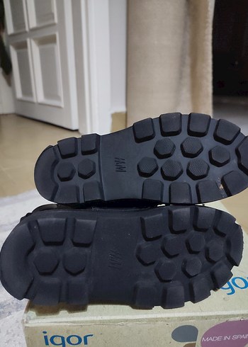 28 Beden siyah Renk H&M su geçirmez bot